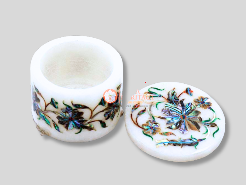 Tiny Ring Jewelry Box Pauashell Inlaid Pietradura Floral Art